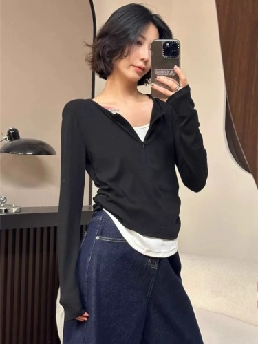 2024 new autumn fashion stitching contrasting color long-sleeved T-shirt women's fake two-piece slimming bottoming shirt top