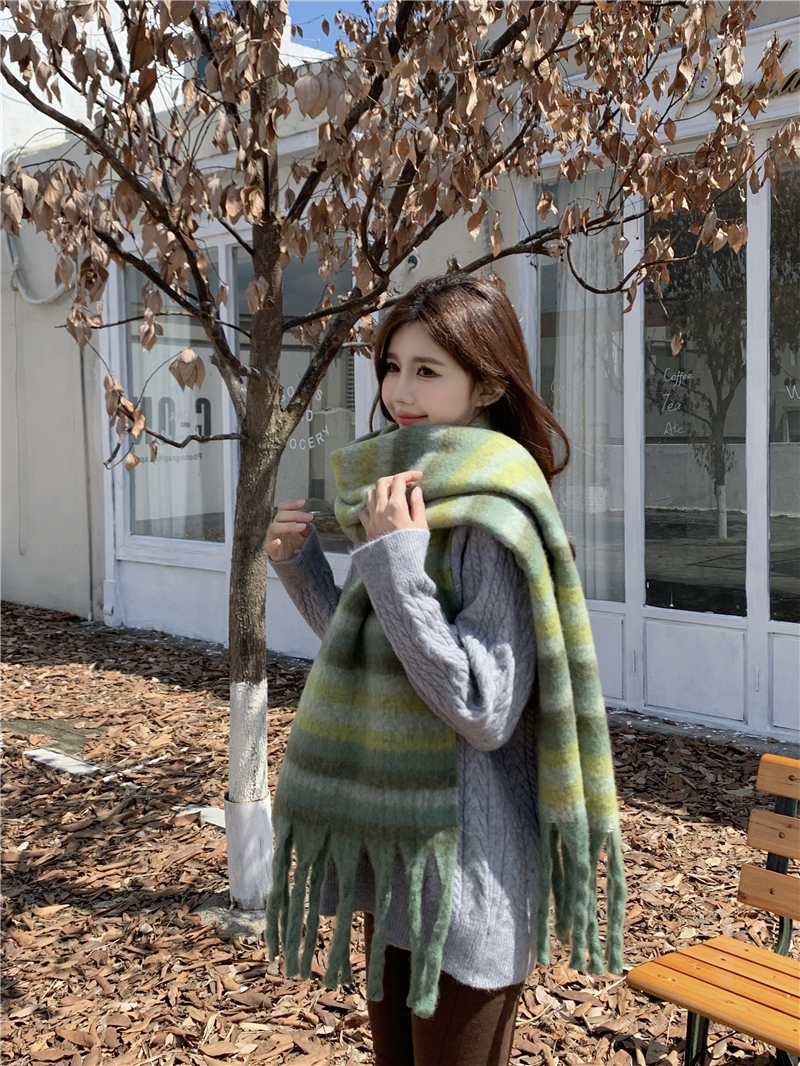 Real shot of retro striped contrasting color splicing scarf mohair tassel scarf women's winter cold-proof shawl