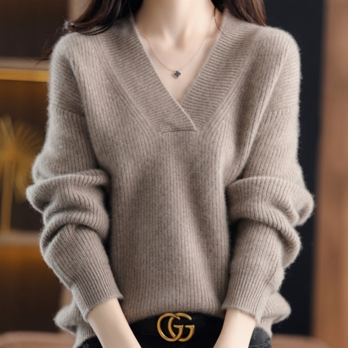 New autumn and winter cashmere sweaters for women, loose thickened V-neck sweaters, Korean style lazy style wool sweaters