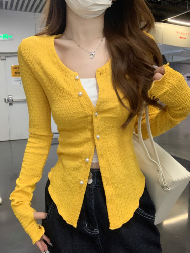 Actual shot of cardigan short coat for women in spring and autumn thin round neck design short slim fit bottoming shirt Korean style warm top