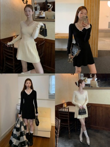 Celebrities Hall long-sleeved dress women's autumn and winter 2024 new temperament French knitted slim waist lace skirt