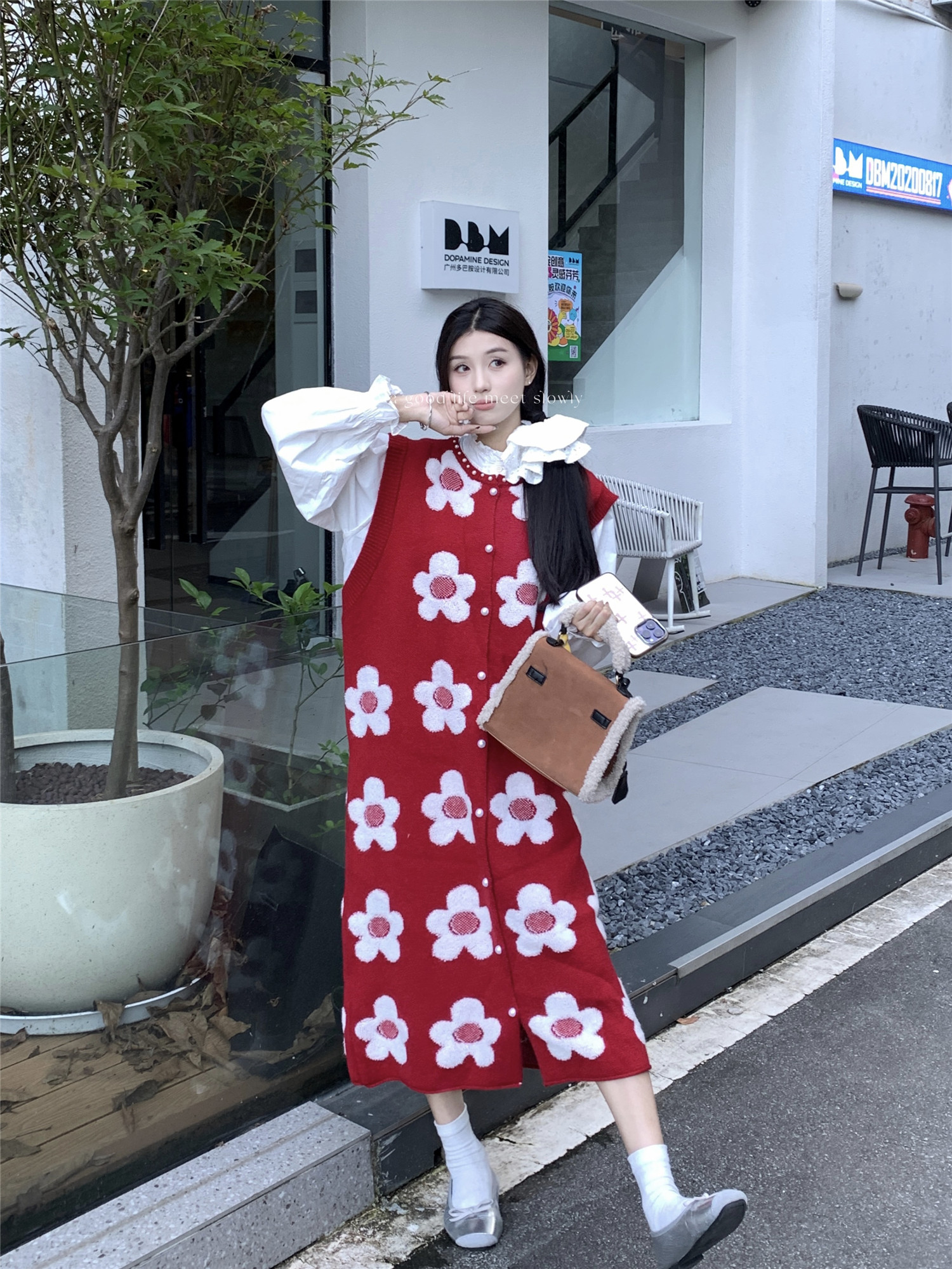 Real shot ~ 2024 autumn and winter new style sleeveless round neck cardigan women's beaded vest dress mid-length jacket