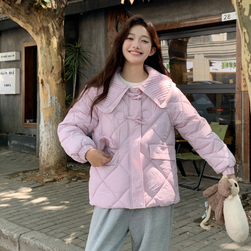 Actual shot of 2024 new down jacket for women, short, small, Korean version, loose and thickened hooded bread jacket to keep warm