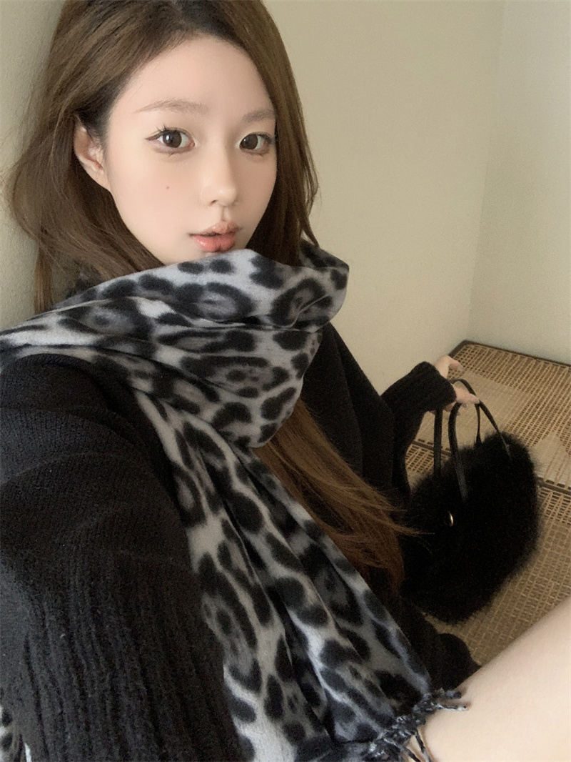 實拍價 設計甜酷復古豹紋流蘇圍巾女千禧辣妹風秋冬加厚披肩