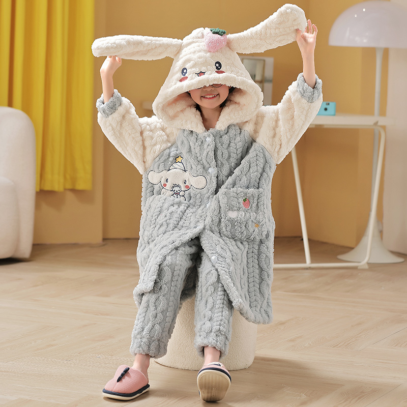 Real shot of children's pajamas, autumn and winter velvet thickened pajamas, flannel, medium and large girls' warm coral velvet suit
