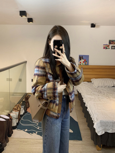 Actual shot of temperament, versatile, slim, short, design, plaid, small fragrant style jacket for women