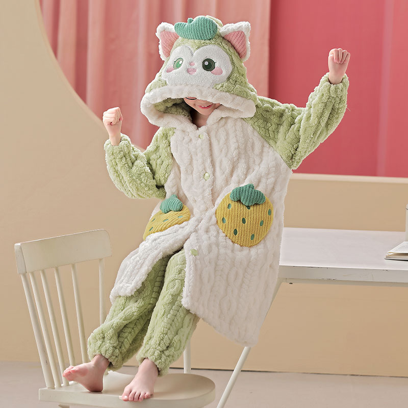 Real shot of children's pajamas, autumn and winter velvet thickened pajamas, flannel, medium and large girls' warm coral velvet suit