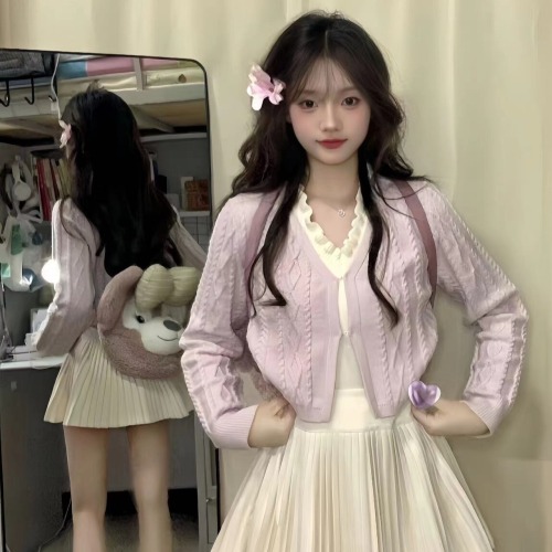 Sweet Potato Purple Gentle Wind Crochet V-Neck Knit Top for Women Autumn Design Sensory Unique Short-Sleeve Cardigan