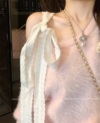 Shot Soft and Charming Butterfly Shoulder-Sleeve Knit Top for Women - Autumn/Winter Design, Splicing, Loose and Leisurely Style