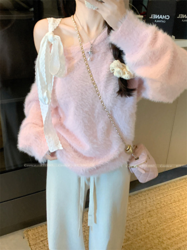 Shot Soft and Charming Butterfly Shoulder-Sleeve Knit Top for Women - Autumn/Winter Design, Splicing, Loose and Leisurely Style