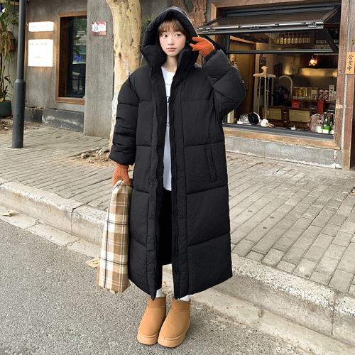 Actual shot of large quilt down jacket for women, new thickened down cotton coat, extra long knee-length loose Korean style jacket