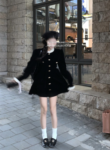 Photographed Autumn Chanel-style retro gentle design slim velvet women's dress