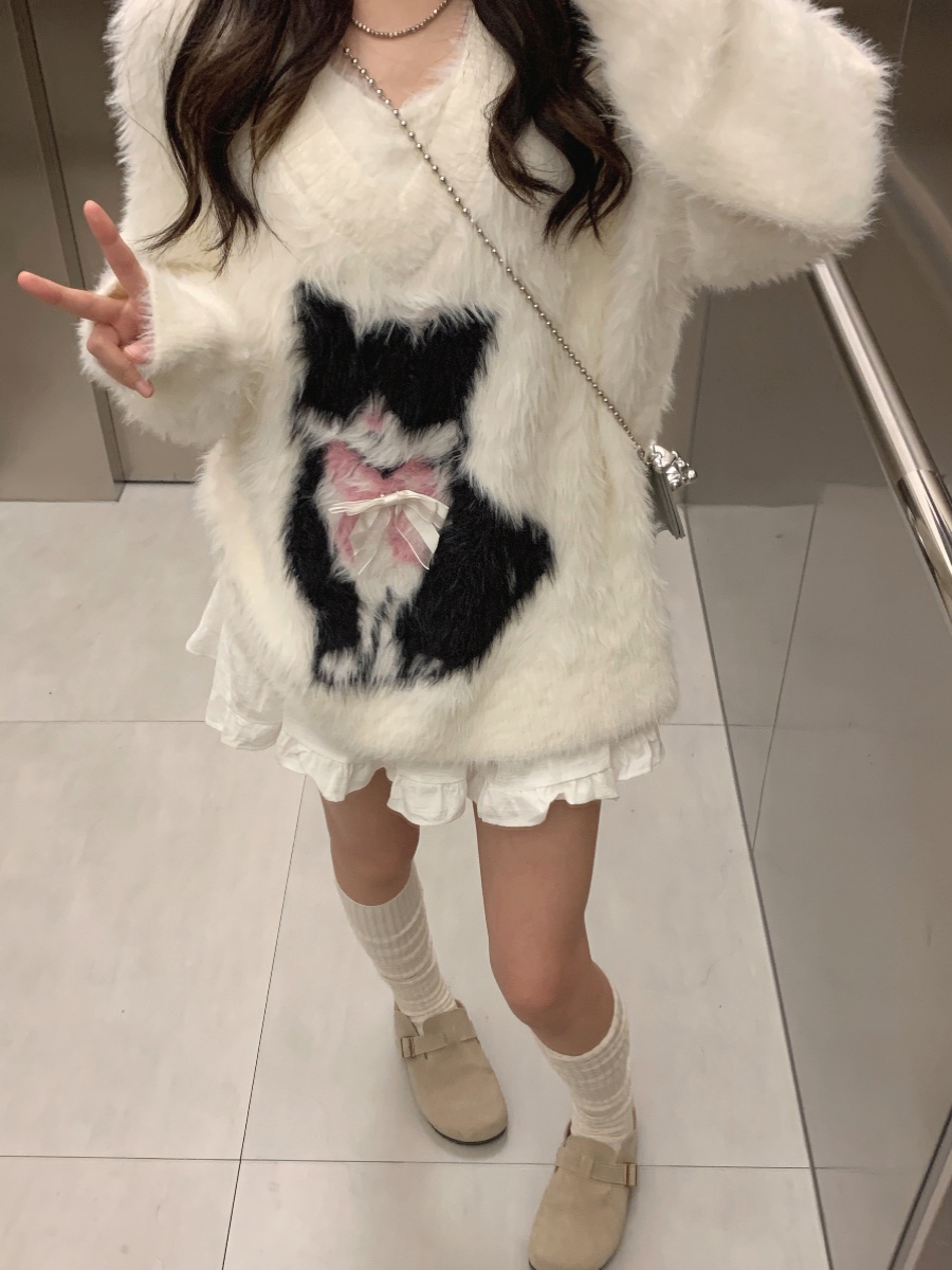 Cat jacquard imitated sable fur v-neck sweater women autumn and winter lazy style loose knitted sweater off-shoulder soft and fluffy top 