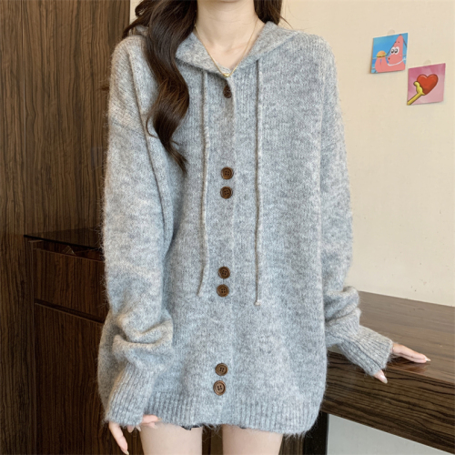 Actual shot of new autumn and Korean style loose slimming fashionable casual knitted sweater top for women