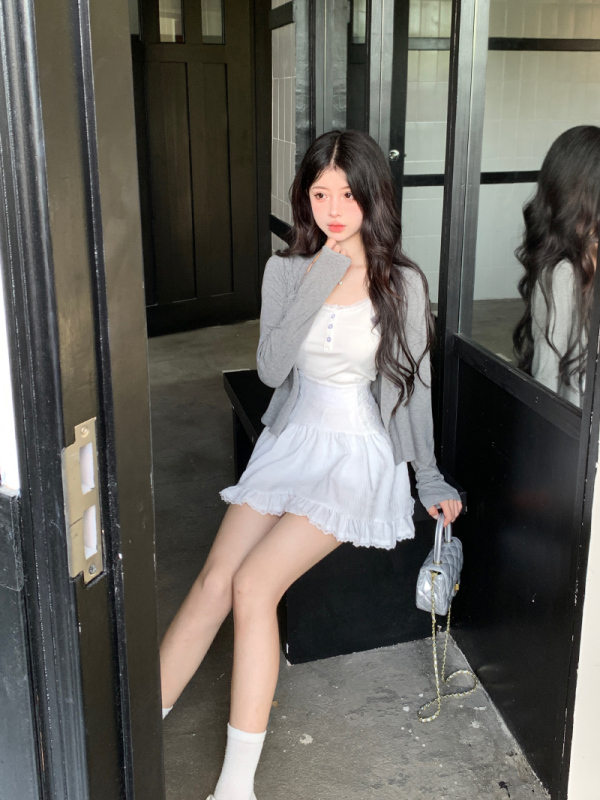 Hot design three-piece suspender skirt and cardigan set