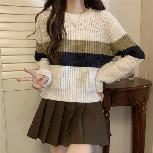 Actual shot of the new Korean style casual lazy style sweater top