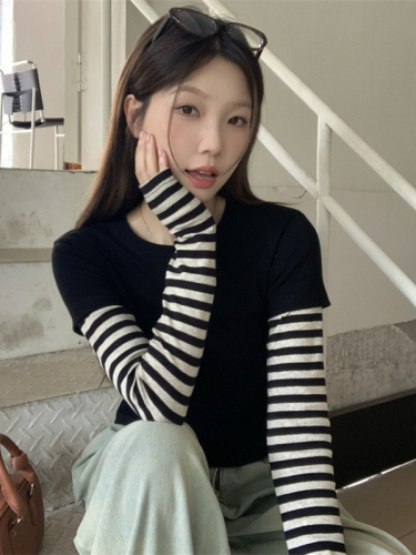 Korean style versatile striped splicing fake two-piece round neck bottoming shirt long-sleeved T-shirt women's autumn and winter new design top