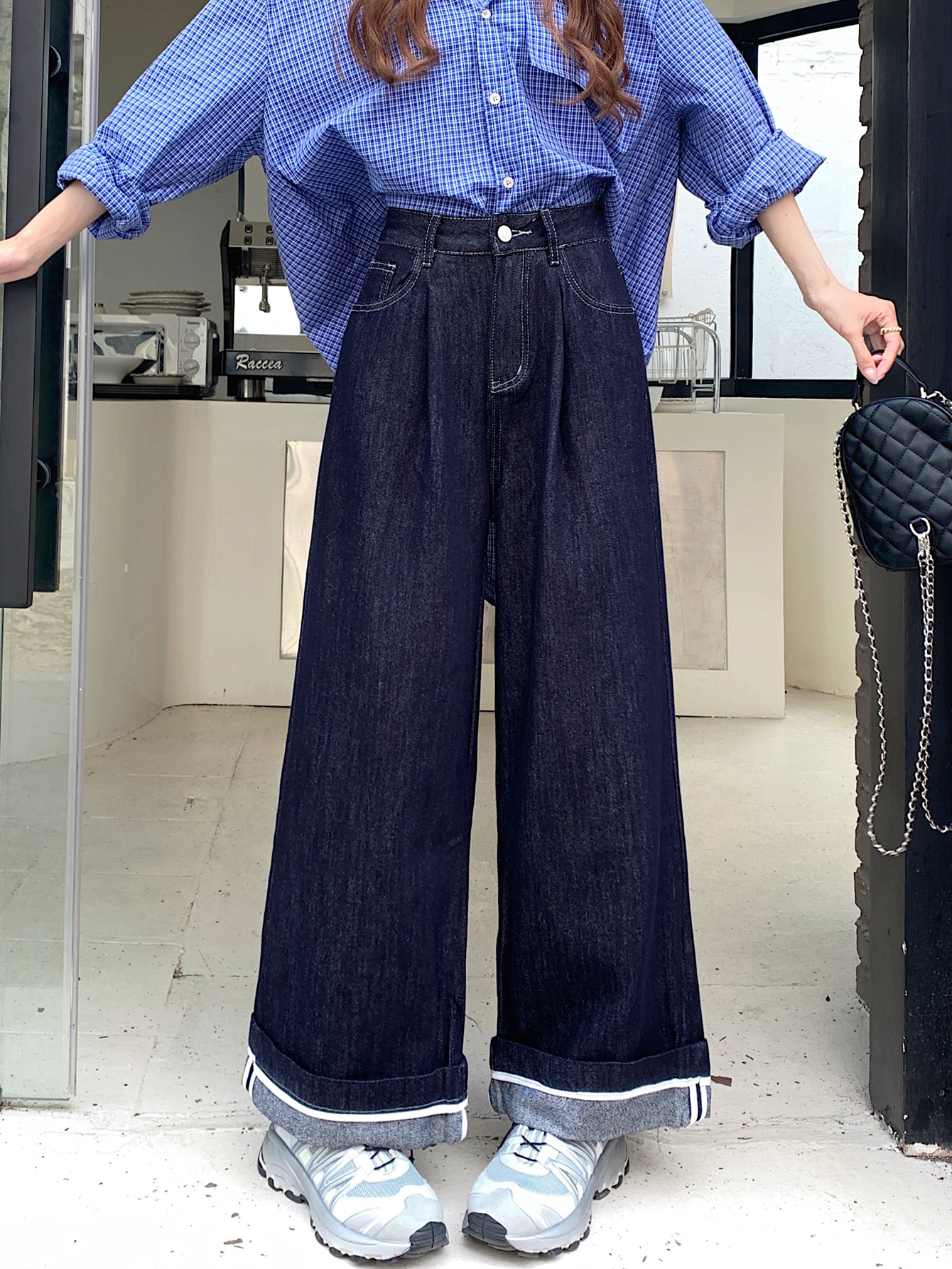 Actual shoot #New denim long pants for women loose design sense wide leg rolled hem pants