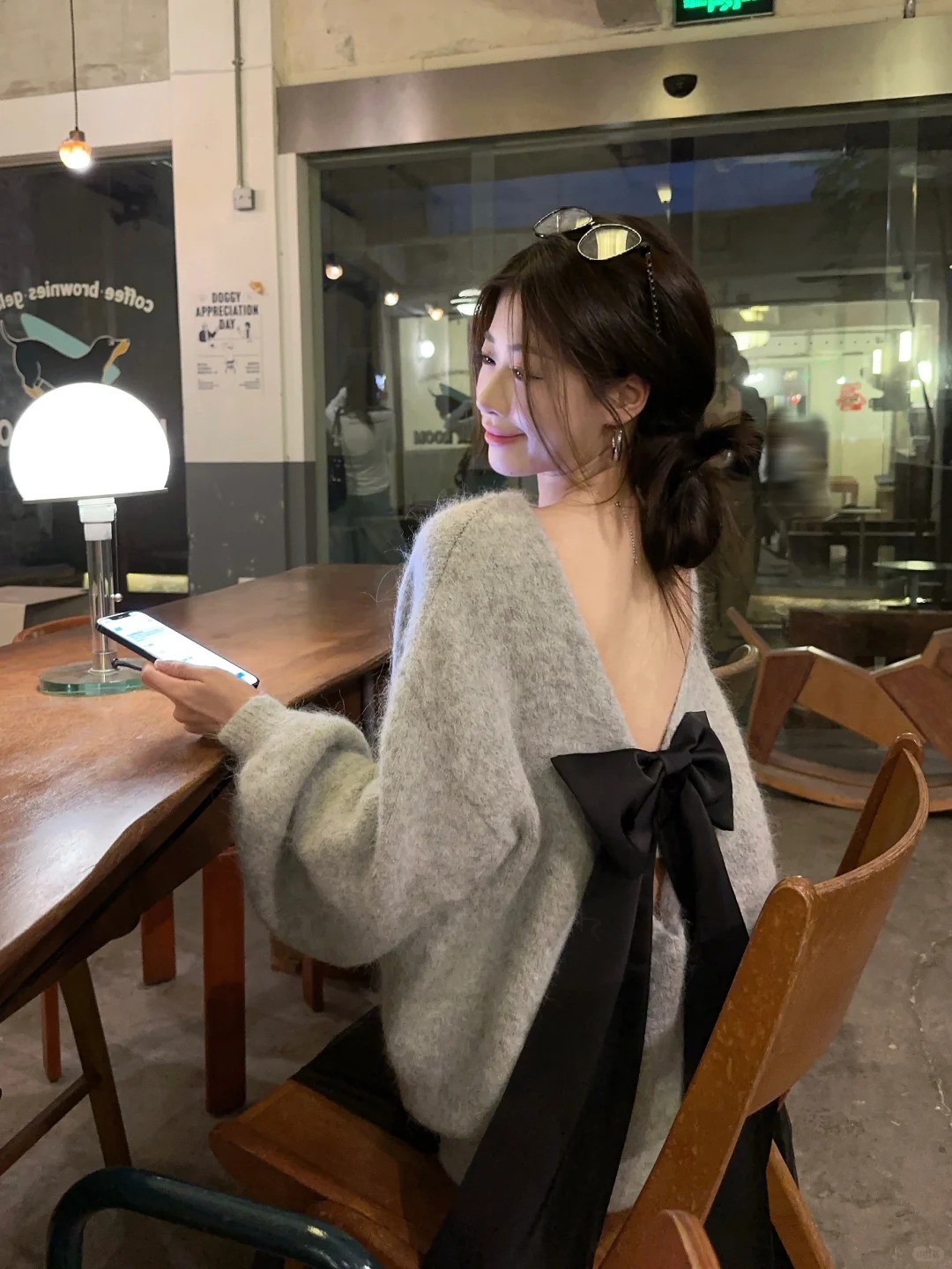 Lazily styled loose backless bow knit sweater for women, autumn and winter retro grey versatile top