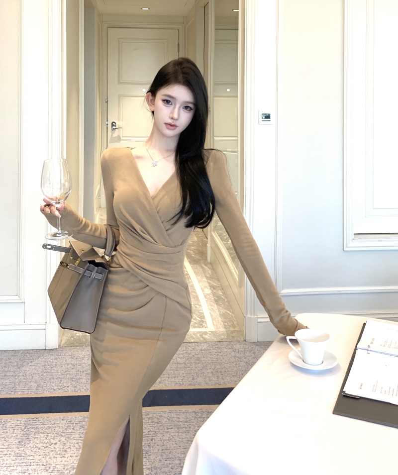 實拍 駝色v領連衣裙不規則收腰長裙針織長袖裙子