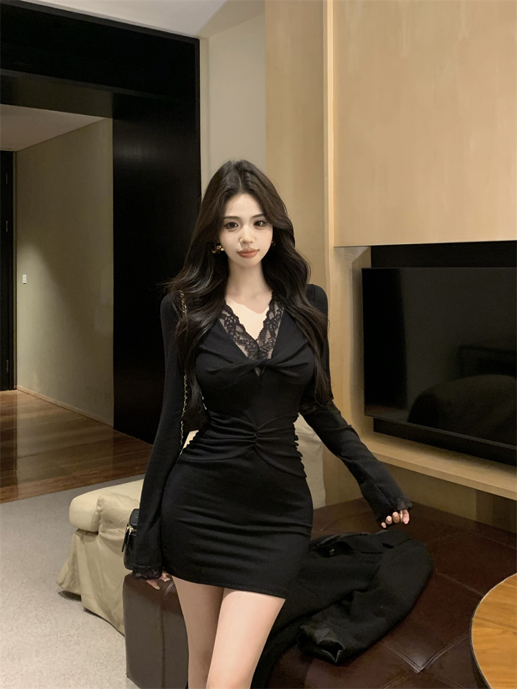 Photographed Sexy Spicy Lace Splicing Knot Design Slimming Black Bustle Dress for Women