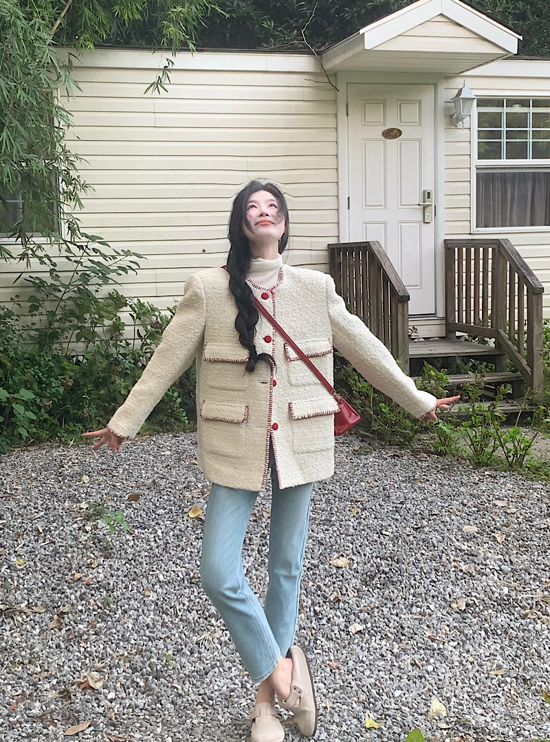 Real shot of wool tweed white French socialite daughter handmade topstitched small fragrant jacket for women in autumn and winter