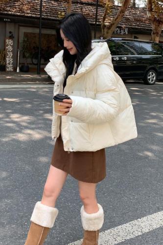 Puff Short Down Jacket Women's 2024 Winter New American Ken Bean Bread Jacket Hello Coffee Color Hooded Jacket