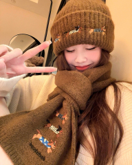實拍~ 秋冬新款可愛臘腸狗刺繡保暖針織套頭帽厚實百搭圍巾女