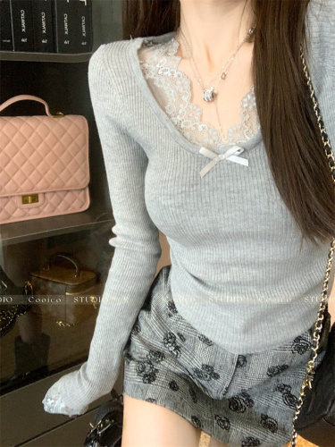 Photographed, inner long-sleeve top with a sense of elegance, crew neck retro lace patchwork knit sweater.