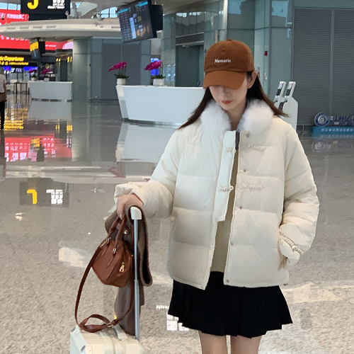 New Chinese style Chinese style buckle down cotton coat for women 2024 winter new style short bread coat coat and cotton coat trend