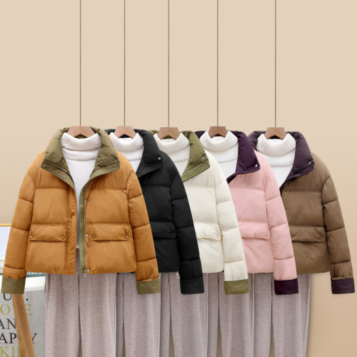 Hot 2024 winter new fashion Korean style down jacket women's short color-blocked thickened bread jacket for small people