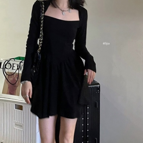 Real shot of Korean chic herringbone line waist slimming design fluffy dress bottoming skirt