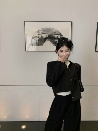 Actual shot ~ Chaebol’s daughter, high-end temperament, loose and slim silhouette, woolen jacket, suit, wide-leg pants suit
