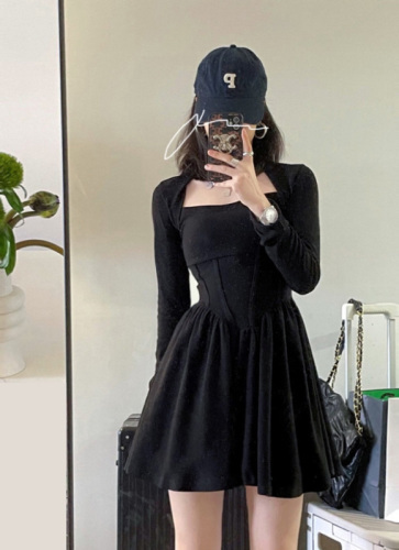 Real shot of Korean chic herringbone line waist slimming design fluffy dress bottoming skirt