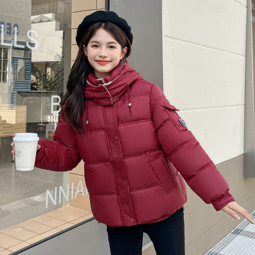 2024 Korean style hooded contrasting color short women's down jacket, popular winter jacket for small people, thickened cotton jacket