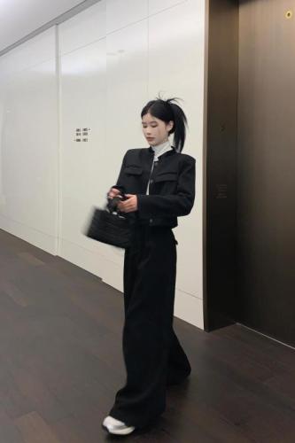 Actual shot ~ Chaebol’s daughter, high-end temperament, loose and slim silhouette, woolen jacket, suit, wide-leg pants suit