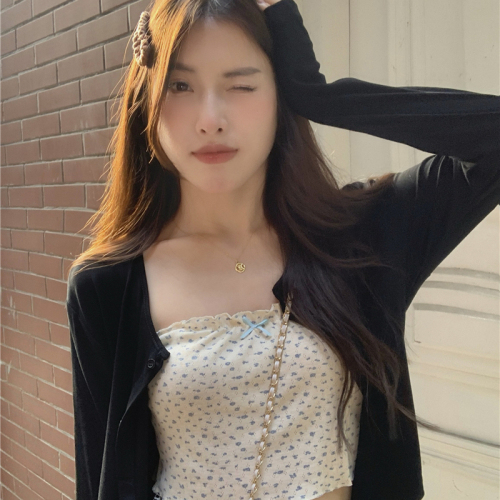 Niche long-sleeved sun protection black cardigan jacket for women versatile loose casual slim short top