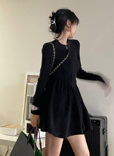 Real shot of Korean chic herringbone line waist slimming design fluffy dress bottoming skirt