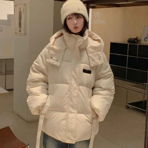 2024ins hot style down cotton jacket for women with design sense, thickened warm and extremely cold bread jacket for small people