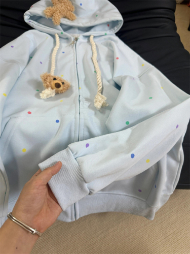 Cute and colorful polka dot small bear tracksuit for women, suitable for spring and autumn, stylish and comfortable, hooded outerwear for petite figures.
