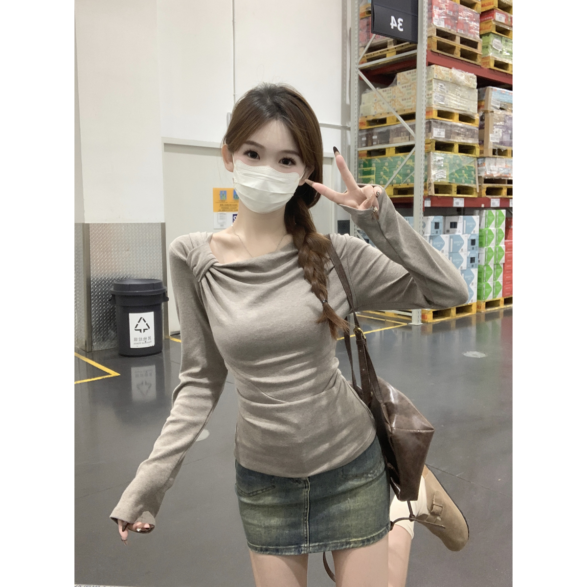 Actual shot of autumn and winter Korean style slim-fit pure lust slanted collar twist twist slimming fleece inner wear long-sleeved T-shirt top