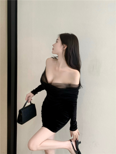 Actual shot ~ Pure desire velvet dress for women in autumn and winter, hot girl off-shoulder bottoming skirt, waist-cinching sexy hip-hugging skirt