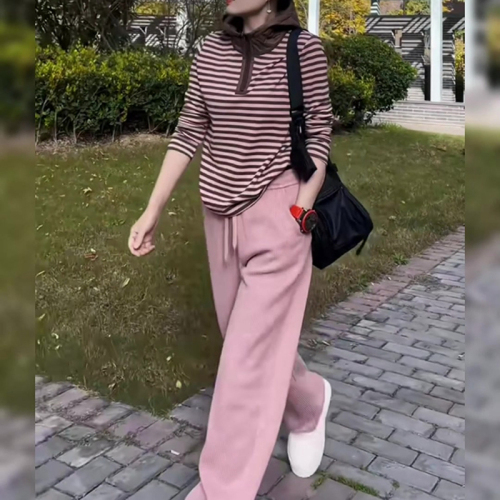 Pink casual sports suit for women autumn 2024 new style striped top and sweatpants two-piece set