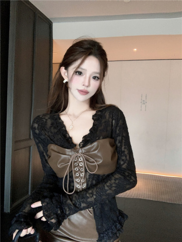 Real shot~ Pure sexy hot girl design V-neck spliced sexy lace small flap sleeve top for women