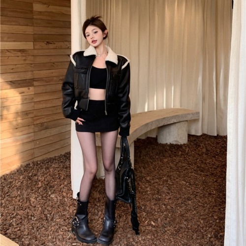 Real shot!  Spliced ​​motorcycle leather jacket autumn and winter loose short style high-end lamb fur coat