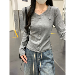 Real shot of autumn and winter Korean style round neck single-breasted pleated bow embroidered long-sleeved T-shirt inner top for women