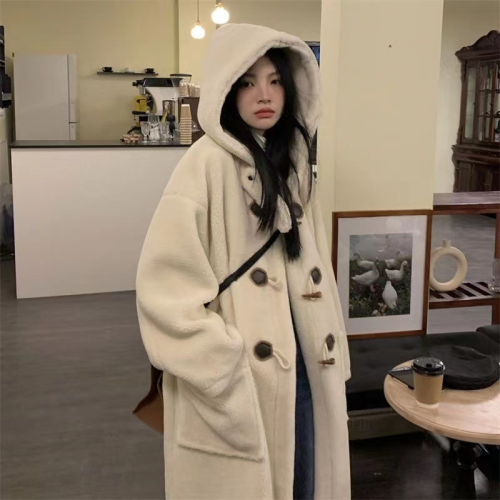 Long horn button lambswool coat for women 2024 autumn and winter lambswool college style warm hooded coat