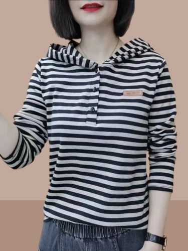 New spring and autumn long-sleeved hooded T-shirt women's short casual versatile cotton striped T-shirt top bottoming shirt