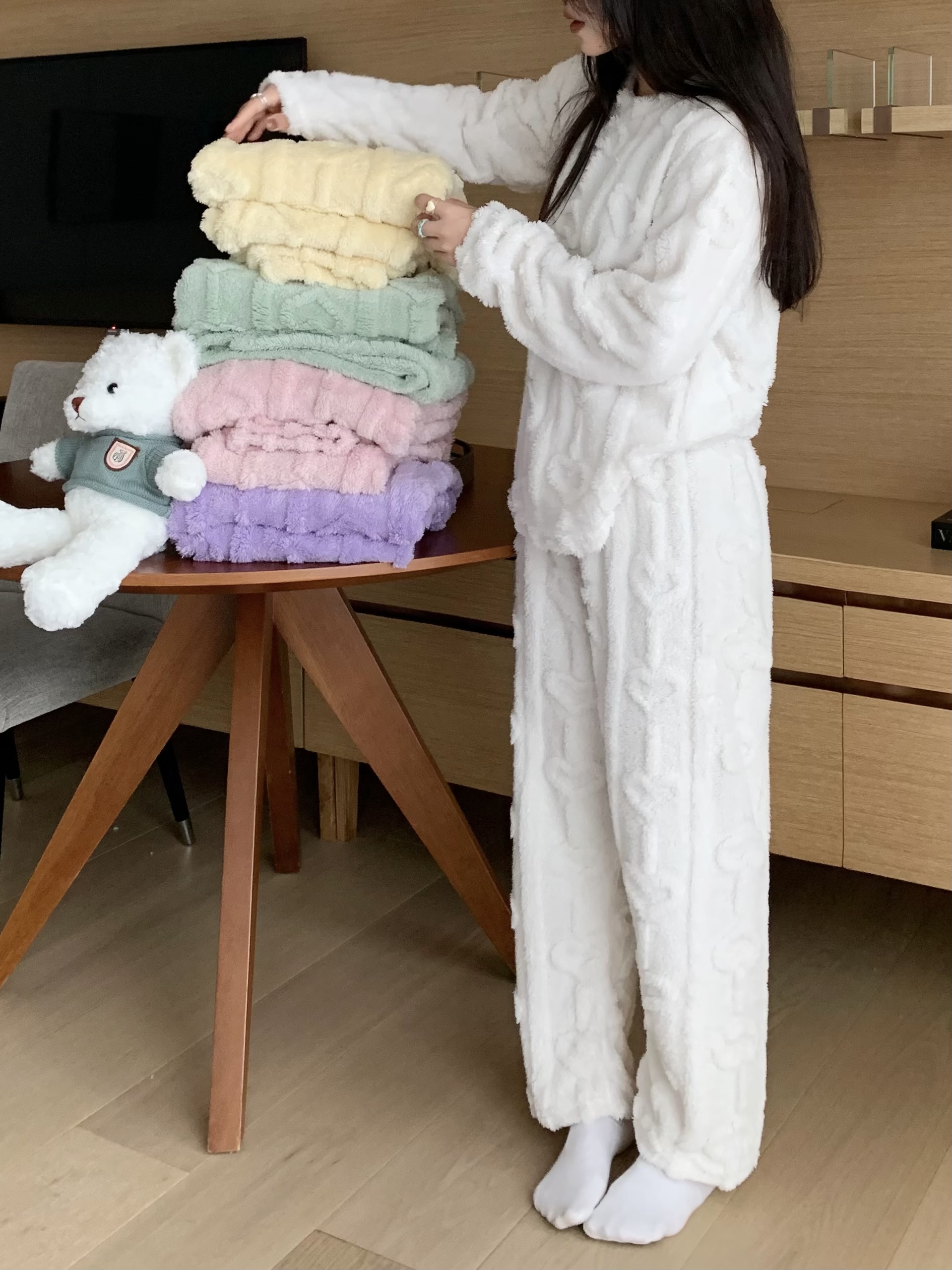 Actual shot~Love round neck soft and loose home clothes, a set of plush suit pajamas