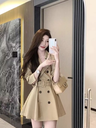 Khaki windbreaker dress women's autumn high-end long-sleeved skirt double-breasted waist design A-line short skirt